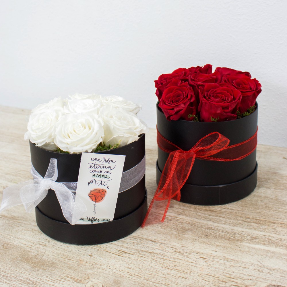 Caja de rosas preservadas blancas para regalar. Envío 24h