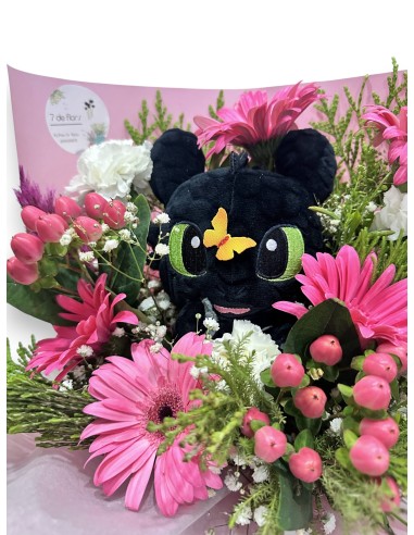 Ramo de flores con peluche para envios a domicilio 24h. Peluche desdentado dragón de como entrenar a tu dragón.