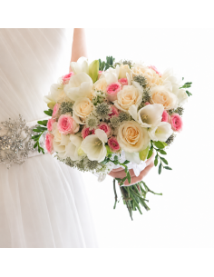 ramo de novia en tonos suaves. ramo de novia natural. colores suaes beige rosa empolvado blanco. 2