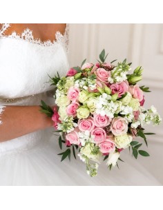 Ramo de novia de flores naturales romántico y dulce