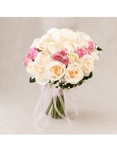 ramo de novia natural pequeño con rosas 2
