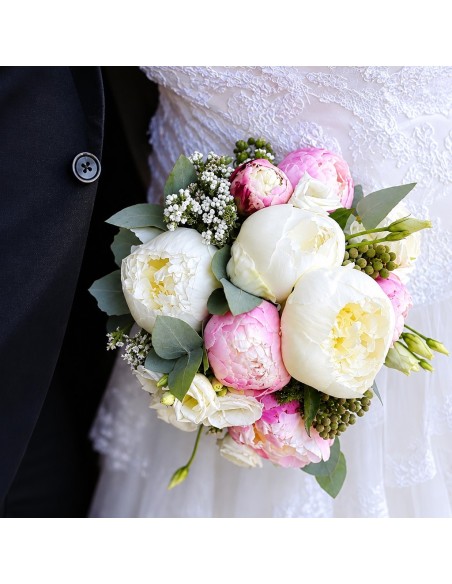RAMO DE PEONIES BLANCAS Y ROSAS