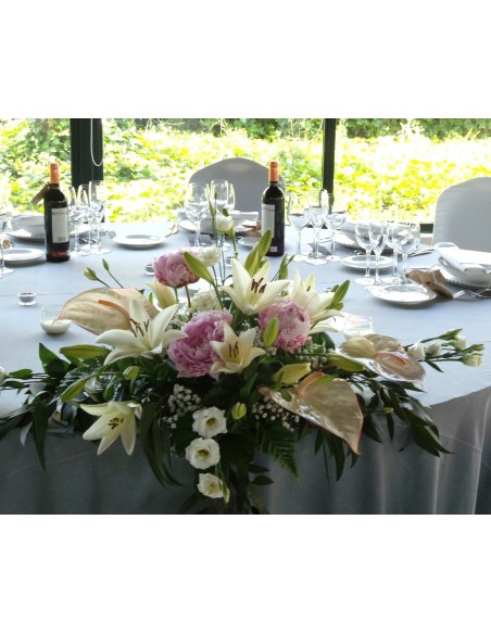 CENTRO FLORAL ANTHURIUM Y PEONIAS