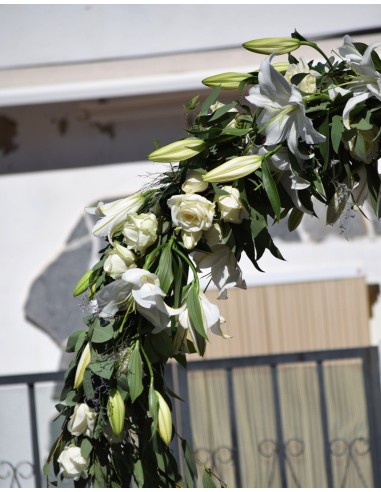 ARCO FLORES LILIUM Y ROSAS