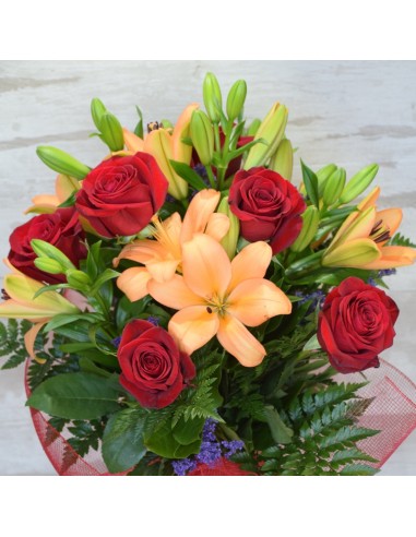regalar ramo de flore. ideas de ramo de flores. ramo de flors lilium salmon.